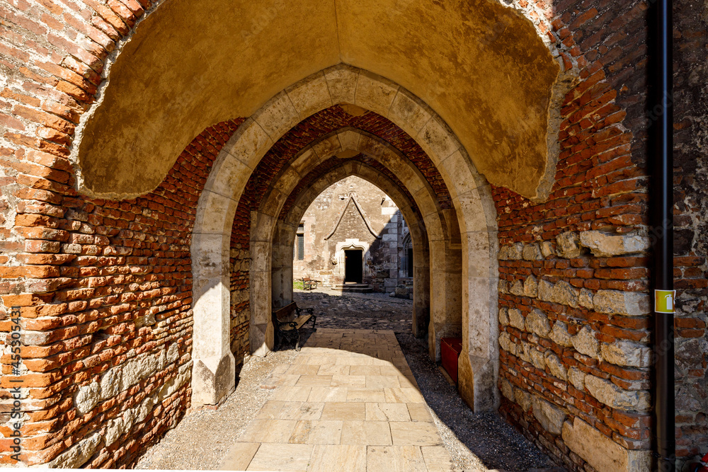 Obraz premium The Hunedoara Castle in Romania