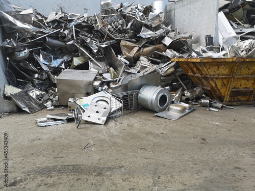 Fototapeta Naklejka Na Ścianę i Meble -  steel scrap in the collection and recycling center