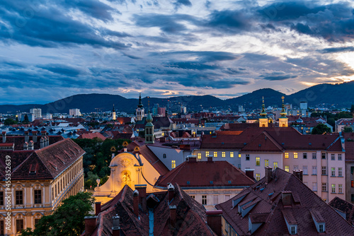 Abendstimmung über den Dächern von Graz