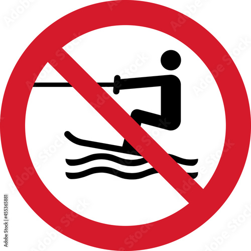 ISO 7010 P058 No towed water activity