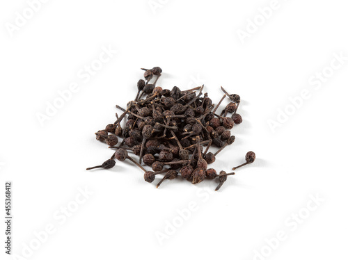 Voatsiperifery Madagascar wild pepper  (piper bourbonense)