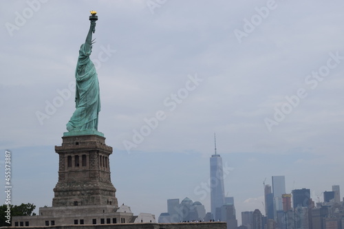 Wallpaper Mural The Statue of Liberty on Liberty Island in New York City, in the United States. Torontodigital.ca