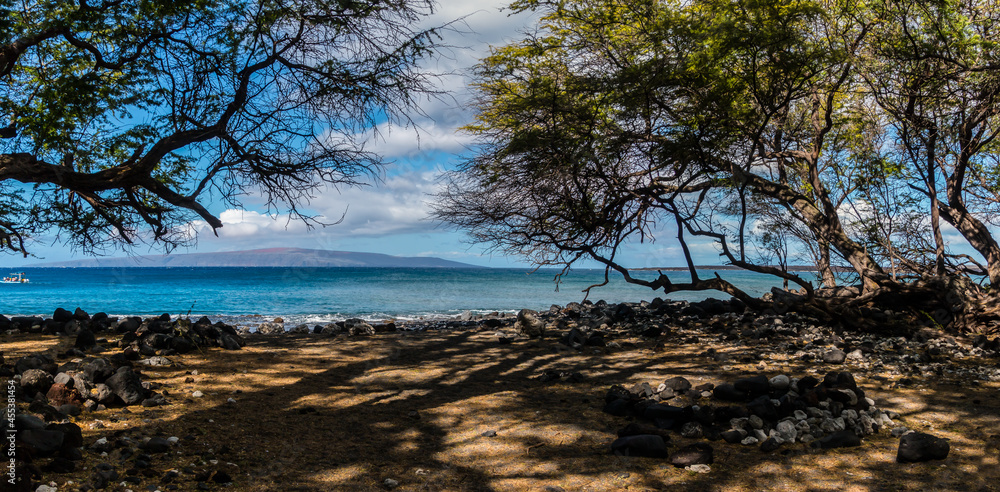 Kahoo'olawe Island From Kanaio Beach Across La Perouse Bay, Makena-La Perouse State Park, Maui, Hawaii, USA Kahoo'olawe Island From Kanaio Beach Across La Perouse Bay, Makena-La Perouse State Park, Maui, Hawaii, USA