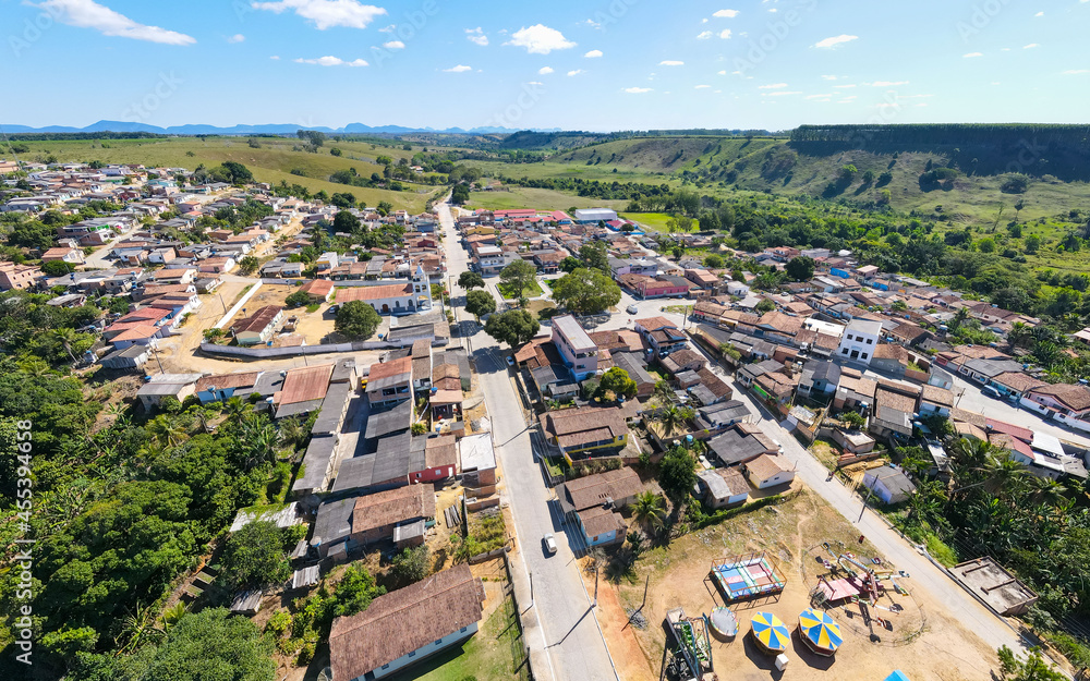 Visão aérea do vilarejo de Montes Pascoal na Bahia.