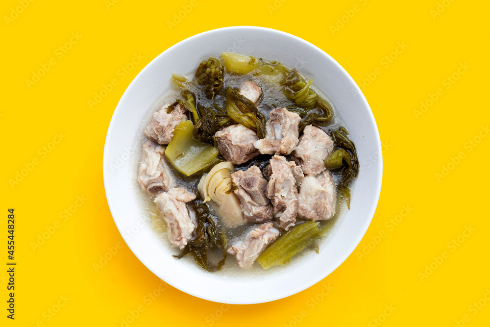 Pork rib soup with pickled cabbage or mustard greens Pork rib soup with pickled cabbage or mustard greens