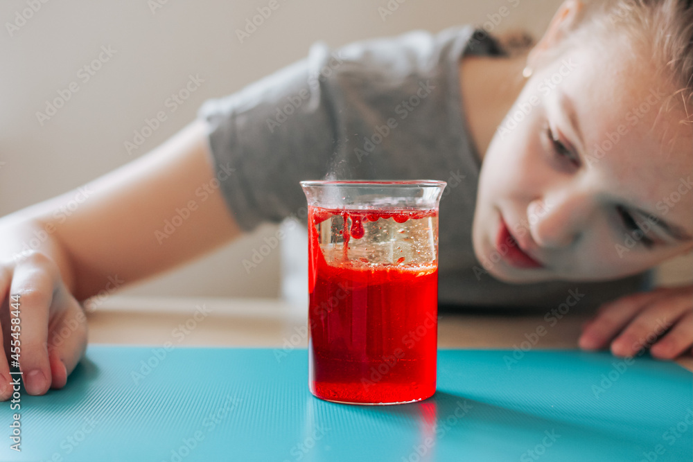 Lava lamp, science experiment with water, food coloring, oil and