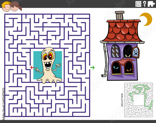 maze game with cartoon ghost and haunted house
