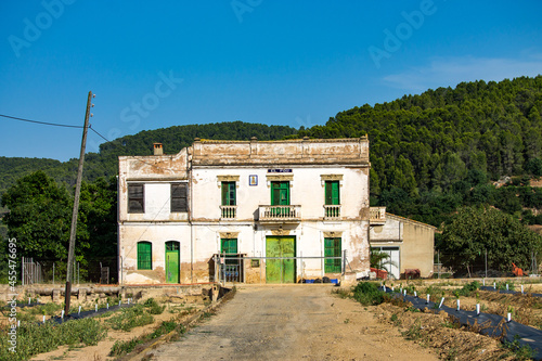 Casa de campp antigua en Sellent-España
