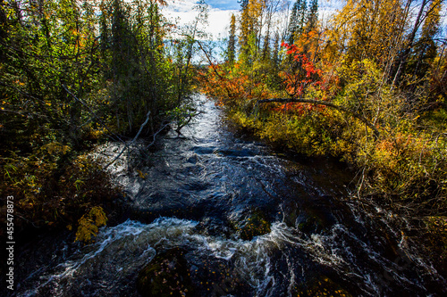Fototapeta Naklejka Na Ścianę i Meble -  Autumn landscape in Yllas Pallastunturi National Park, Lapland, Finland