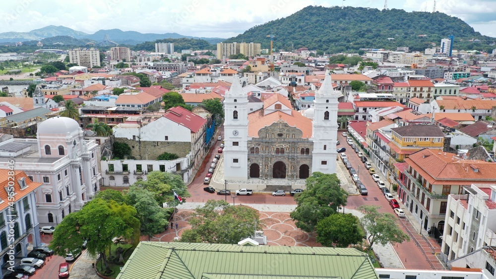 Catedral Santa María la Antigua en el Casco Viejo en la ciudad de Panamá.