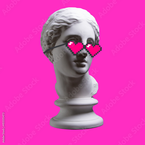 Gypsum statue Aphrodite. Creative. Plaster statue of Aphrodite's head in pixel glasses. Thug life. photo