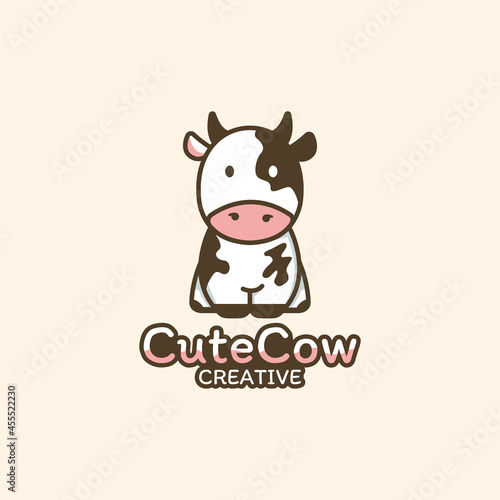 cute cow logo design icon vector illustration