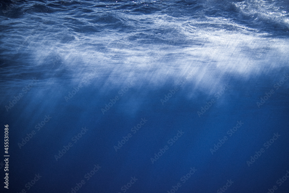 Fototapeta premium blue clear Water Sunlights Rays on surface