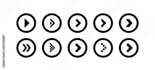 Set of black arrow illustration icons in the shape of a circle.