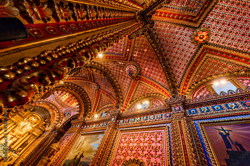Naklejka premium cathedral ceiling
