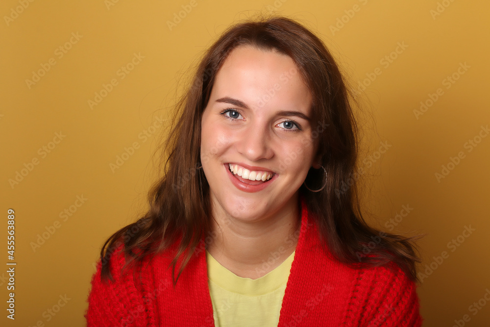 Fototapeta premium Beautiful woman in front of a background