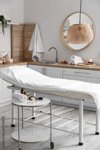 Modern spa treatment room i...