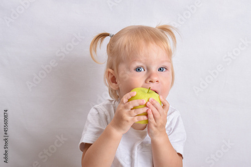 adorable, apple, baby, bite, boy, cheerful, child, childhood, cute, enjoy, face, food, fruit, girl, happiness, happy, health, healthy, kid, little, love, nutrition, organic, people, pretty, red, tasty