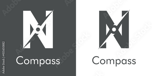 Logotipo con texto Compass con letra inicial N con forma de brújula en fondo gris y fondo blanco