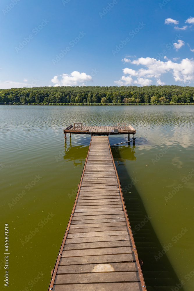Obraz premium Pier on the pond Jenoi-to, Hungary