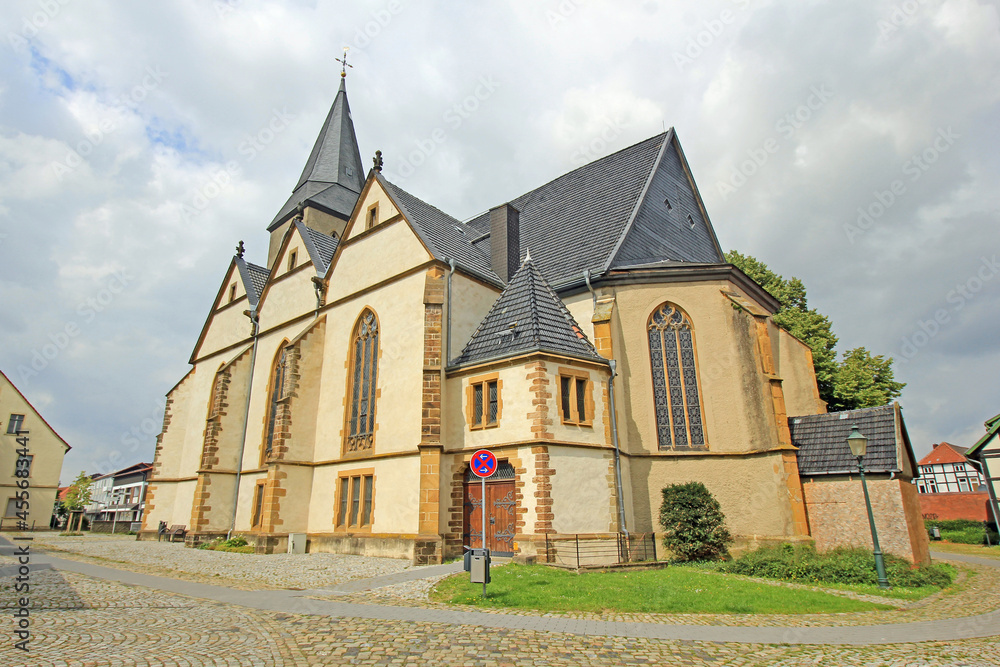 Preußisch-Oldendorf: Kirche St. Dionysius (16. Jh., Nordrhein-Westfalen)