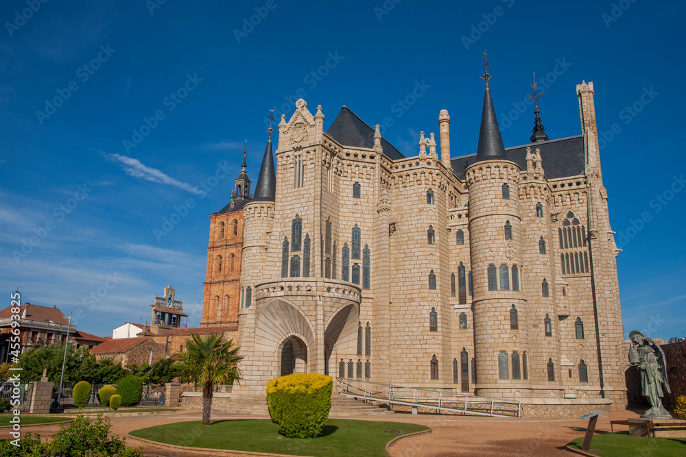 Fototapeta premium Hermoso Palacio Episcopal de Astorga, España