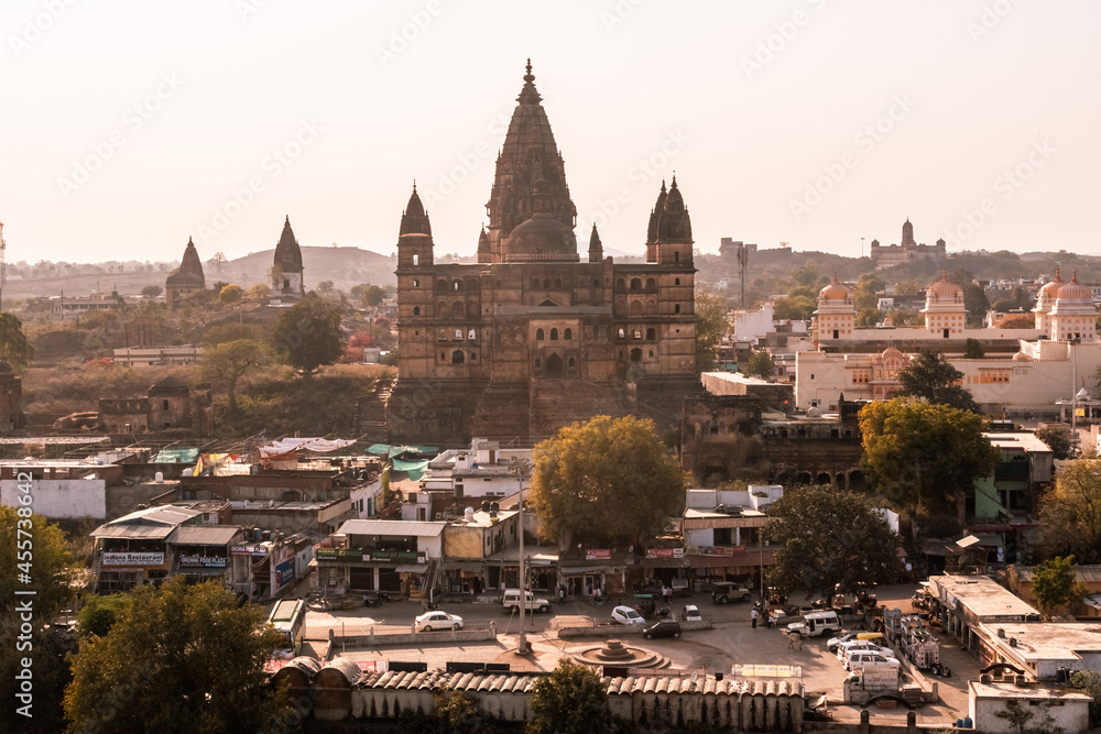 An aerial view of the town of Orchha with the ancient Hindu Chhaturbhuj temple.