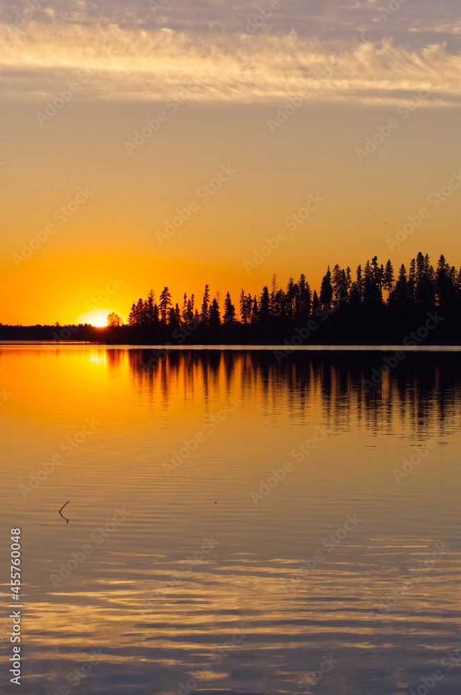 Fototapeta premium Colourful Sunset at Astotin Lake, Elk Island National Park