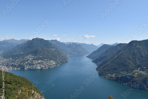 Lac de Lugano en Suisse