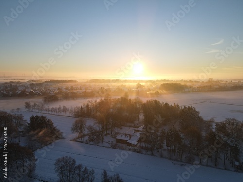 Sonnenaufgang bei Schnee © Piet