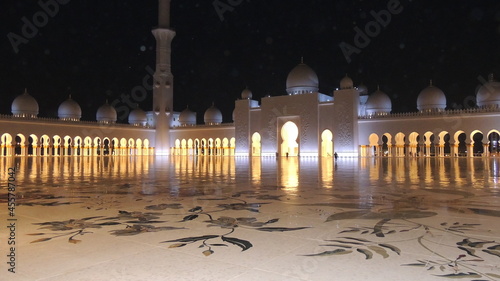 The great mosque at night