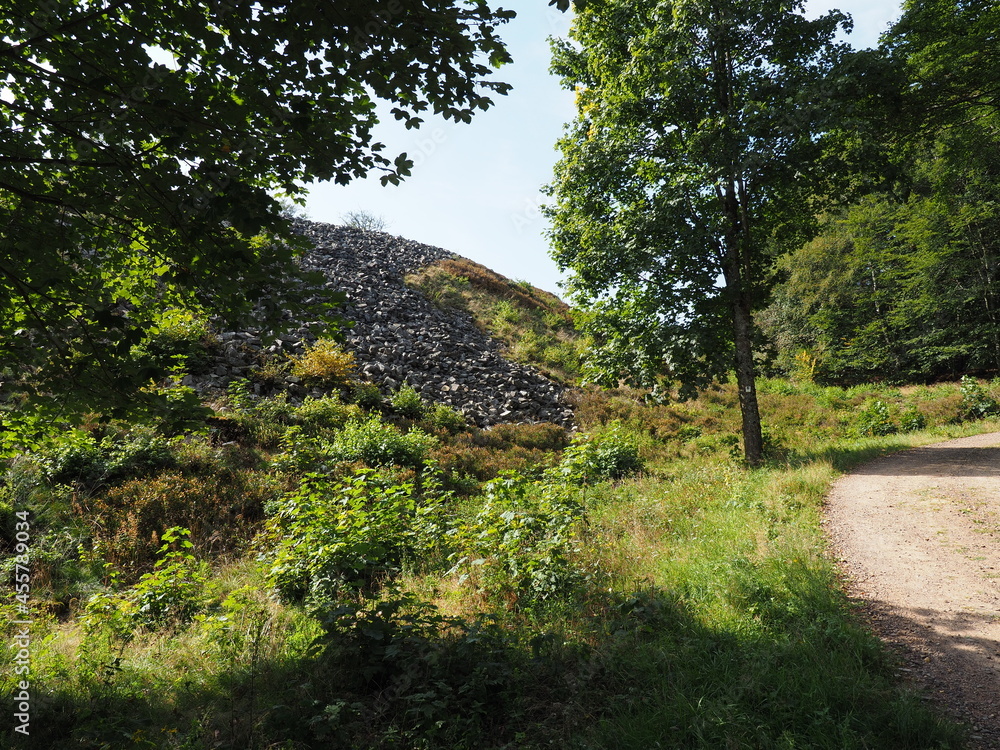Keltischer Ringwall Otzenhausen im Herbst auf dem Dollberg - eine der eindrucksvollsten keltischen Befestigungsanlagen in Europa 