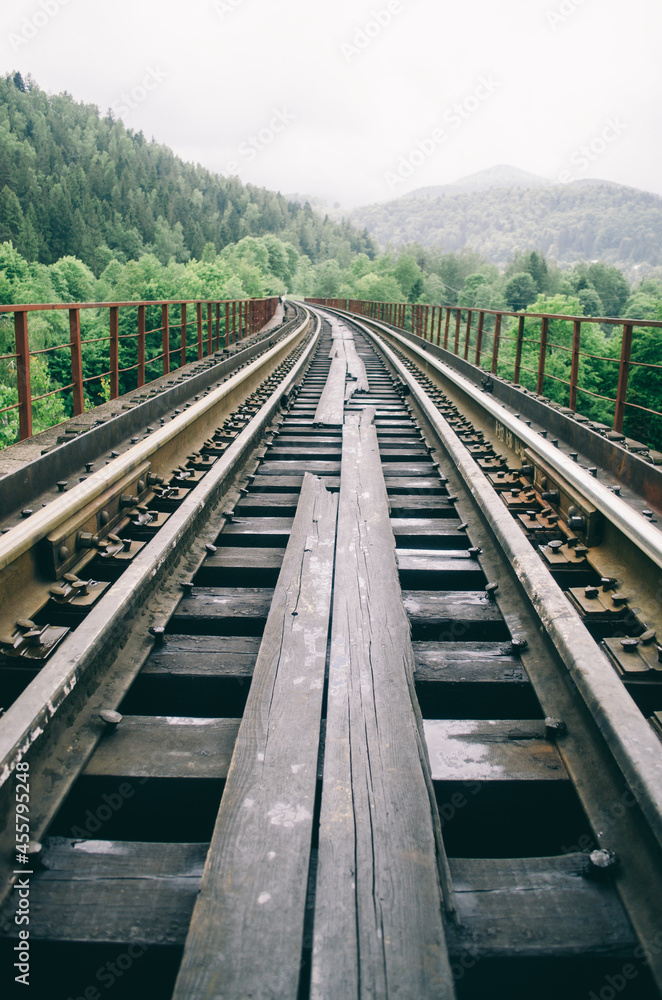 The length of the railway track on a bridge in mountains