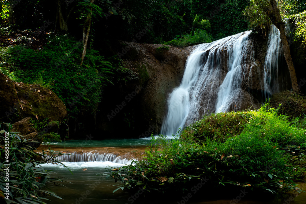 Fototapeta premium beautiful landscape of waterfall in the fertile forests of Thailand