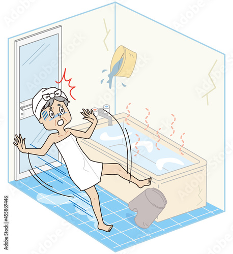 老朽化したお風呂場で転倒するシニア女性