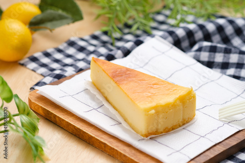 美味しい チーズケーキ が おしゃれ にサーブされました。
