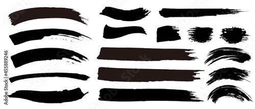 筆のライン。筆のストローク。墨の落書き。インクで描いた線。かすれたテクスチャ―の線。