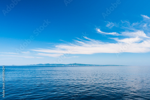 羅臼沖から望む国後島