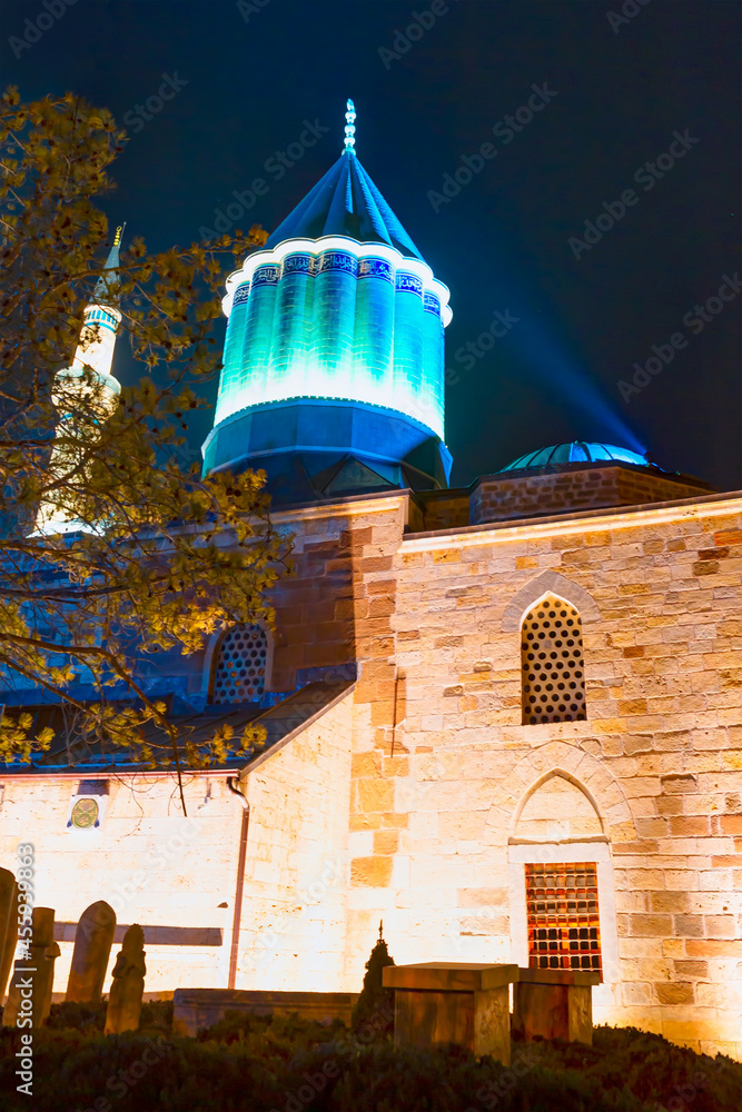 Fototapeta premium Mausoleum of Mevlana at night - Whirling Dervish sufi religious dance - Konya, Turkey