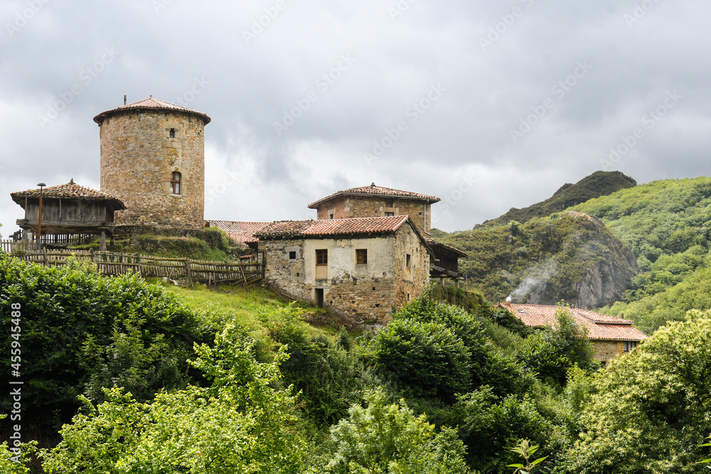 Bandujo with the Tunón Tower in Asturias
