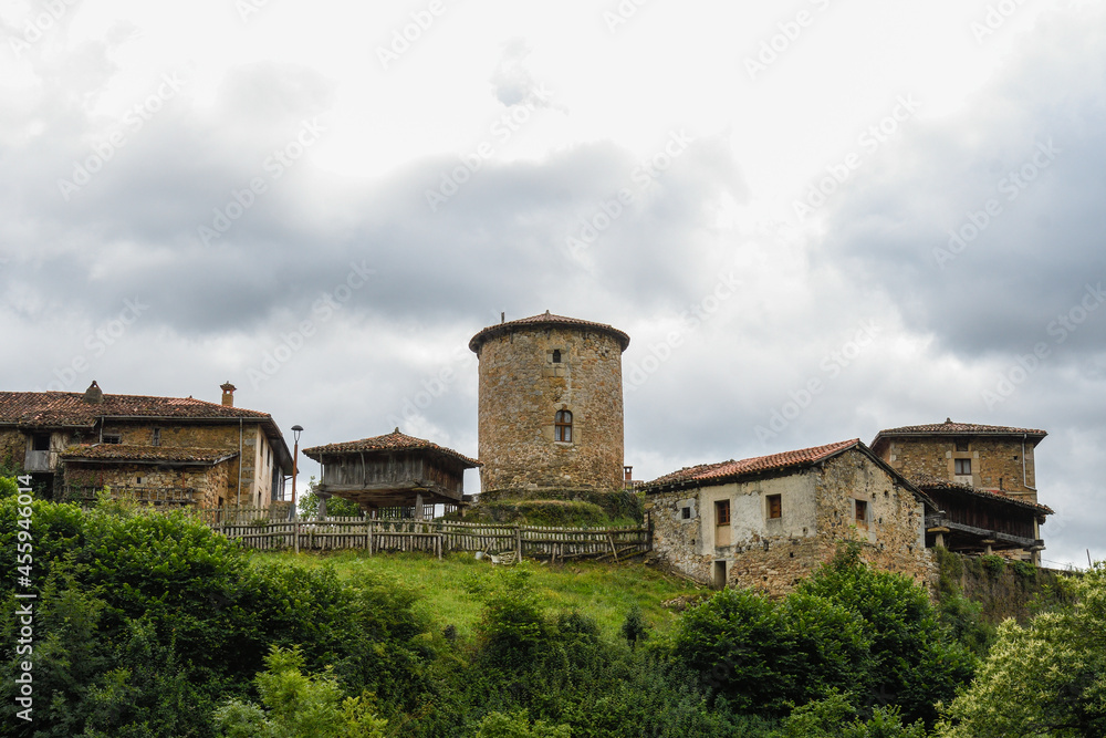 Bandujo with the Tunón Tower in Asturias