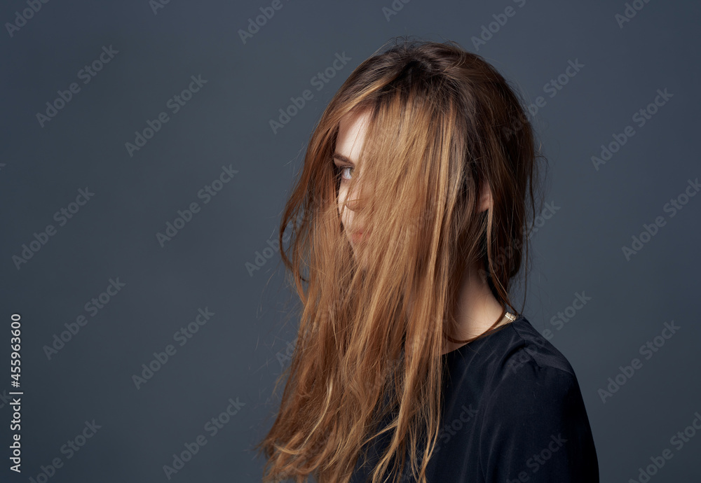 pretty woman fashion hairstyle glamor posing dark background pretty woman fashion hairstyle glamor posing dark background
