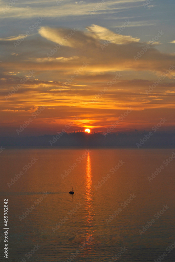 Obraz premium Coucher de soleil sur la mer