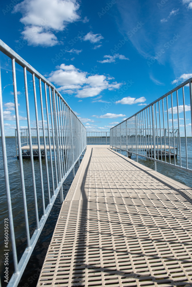 Obraz premium bridge over the sky