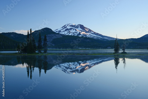 mountain reflection oregon