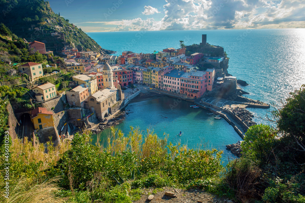  Amazing panorama of the town of Vernazza from the Cinque Terre trail