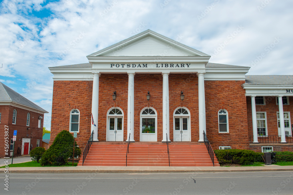 Potsdam Town Public Library at 2 Park Street in historic downtown Potsdam, Upstate New York NY, USA.  - obrazy, fototapety, plakaty 
