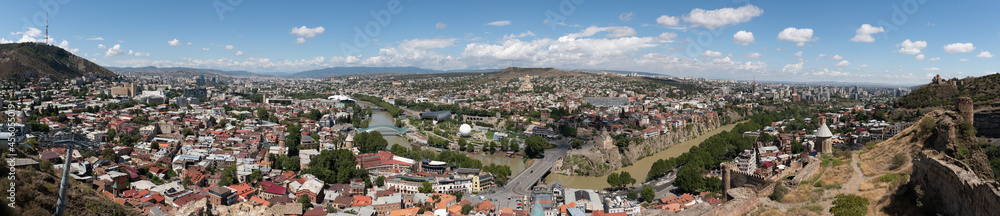 Obraz premium Downtown Tbilisi panorama, seen from Sololaki hill
