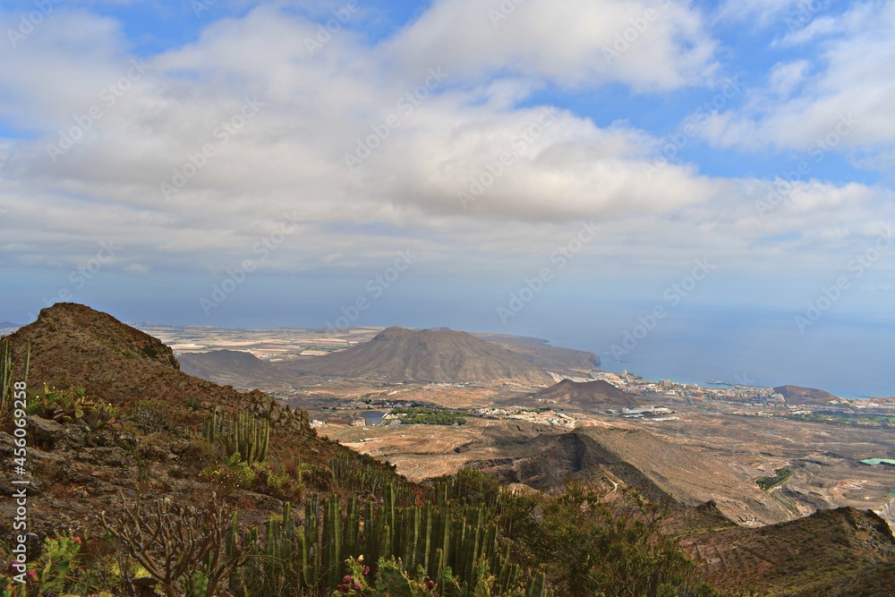 Vistas al noreste desde la cima de Roque del Conde