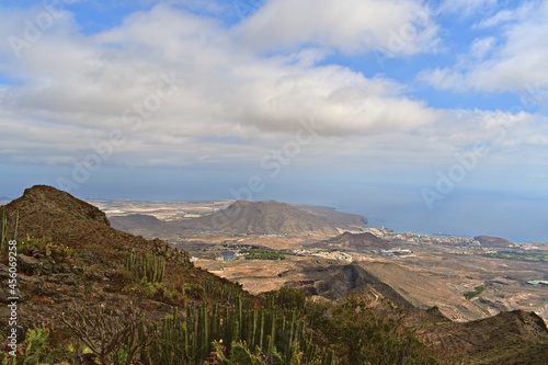 Vistas al noreste desde la cima de Roque del Conde photo
